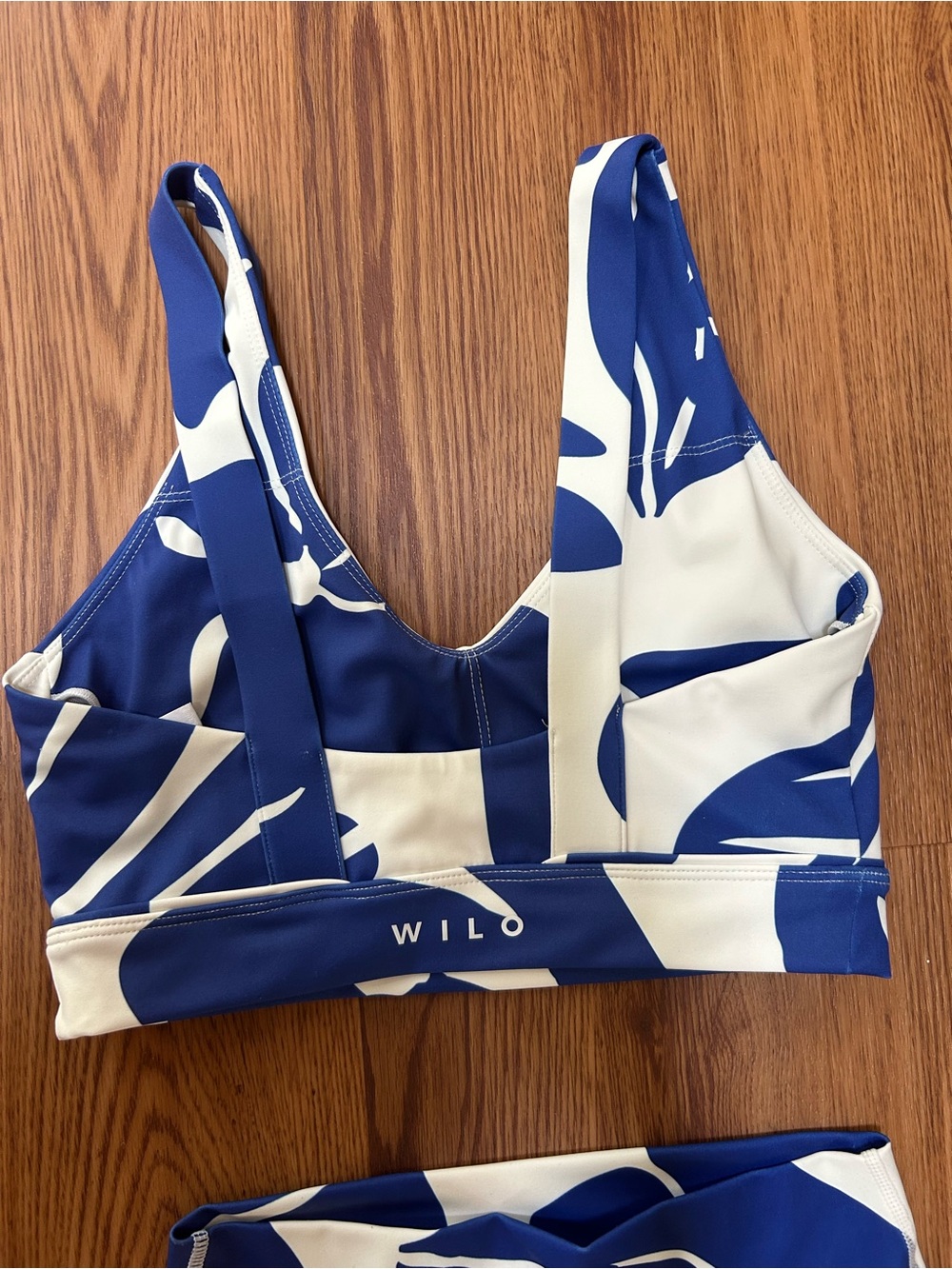 Blue & White Hawaii Vacation Theme Floral Print Sports Bra and Legging Set - Picture 4 of 7